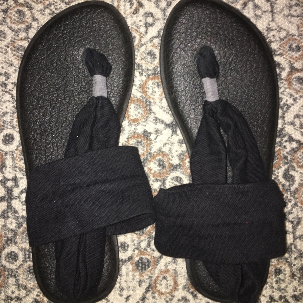 Sanuk yoga sling